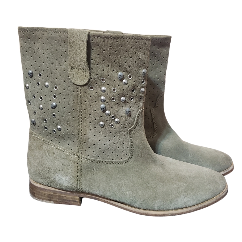 Lola Cruz Boots Suede Skull Studded Pull on boots